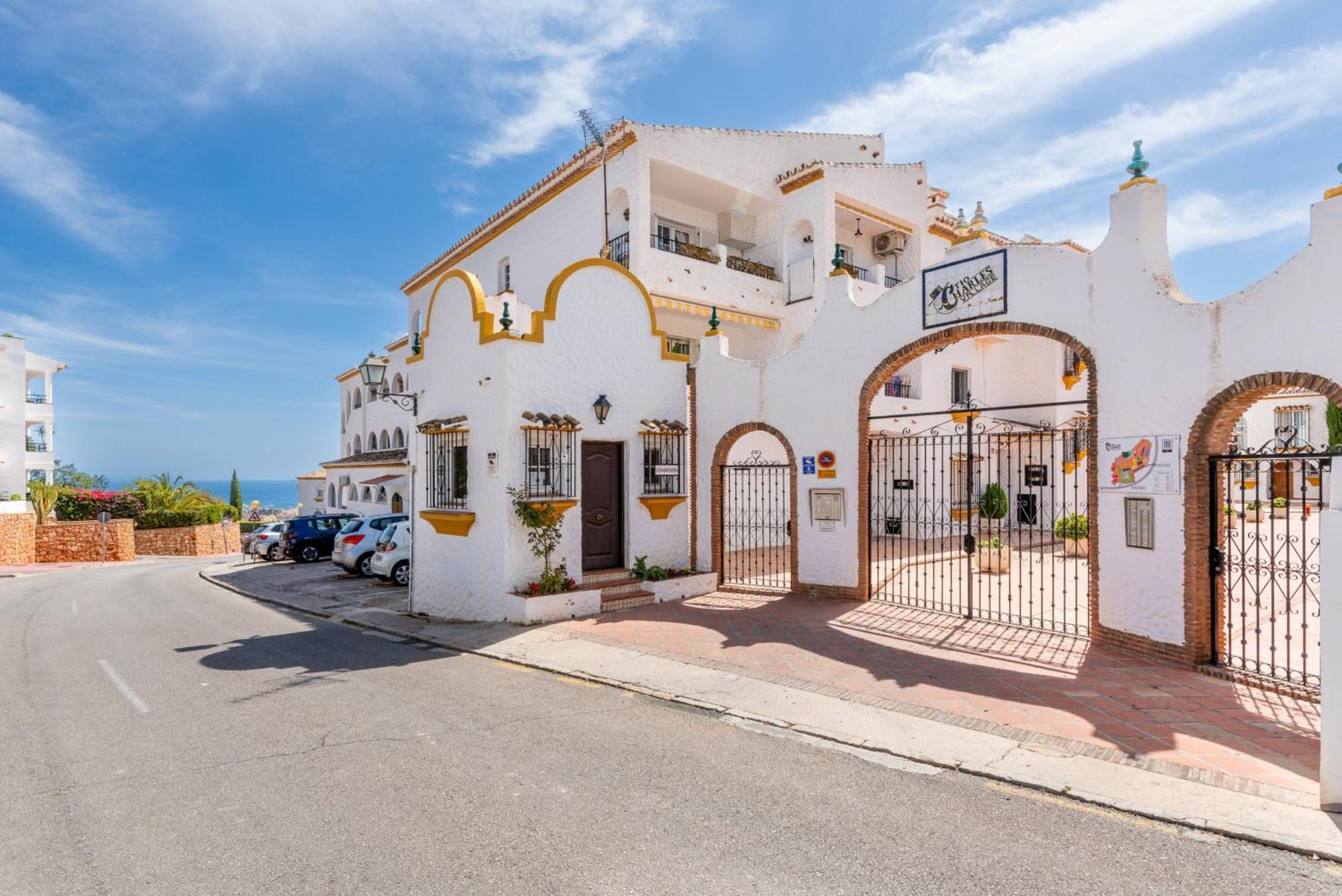 Tio Charles 3 Bedroom Townhouse With Sea View