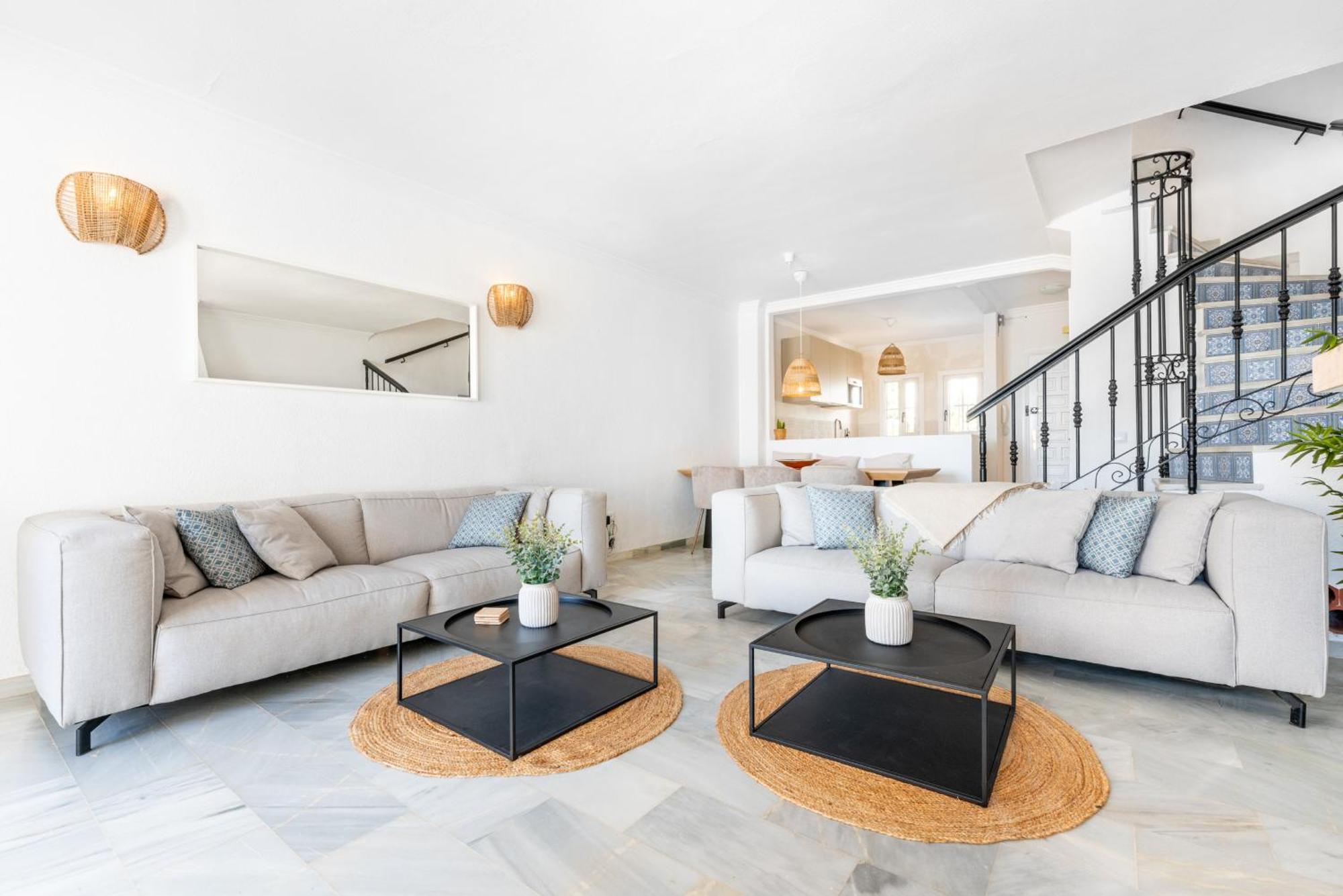 Tio Charles 3 Bedroom Townhouse With Sea View Vakantiehuis Benalmádena